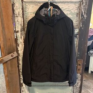 Wind River Women’s Black Hooded Rain Jacket